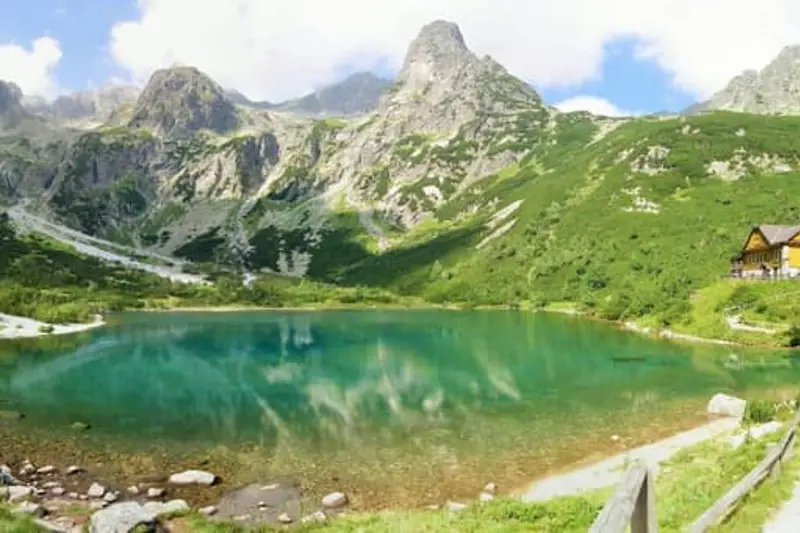 a621-zelene-pleso-20231213-012728-8873_d90e8